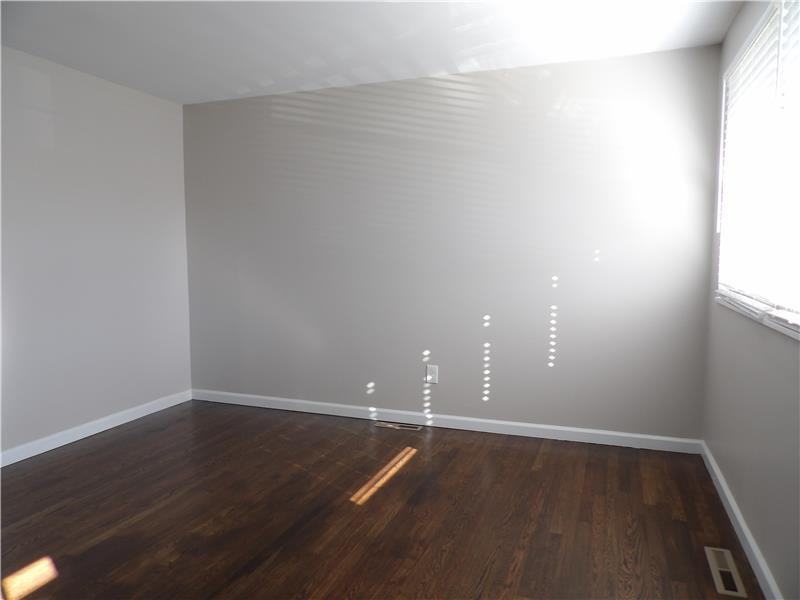 122 Tracy Ln - Photo 4 of 24