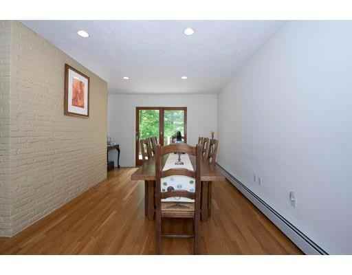 520 Glen Rd - Photo 2 of 19