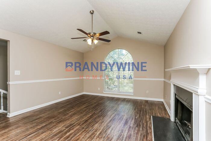 329 Mill Glen Ct - Photo 3 of 18