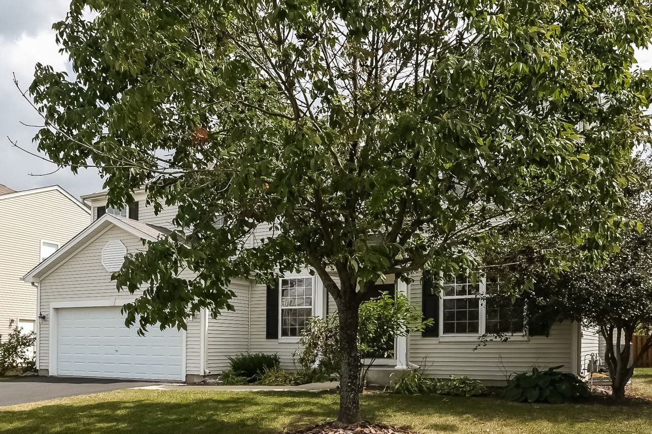 2318 Ferdinand Ln - Photo 3 of 26