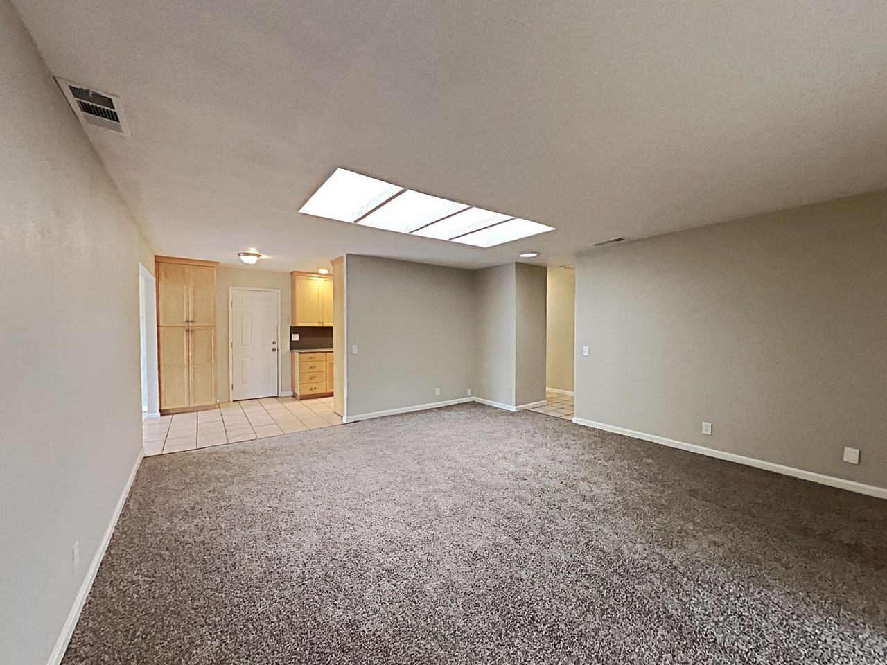 8137 Dike Ct - Photo 3 of 15