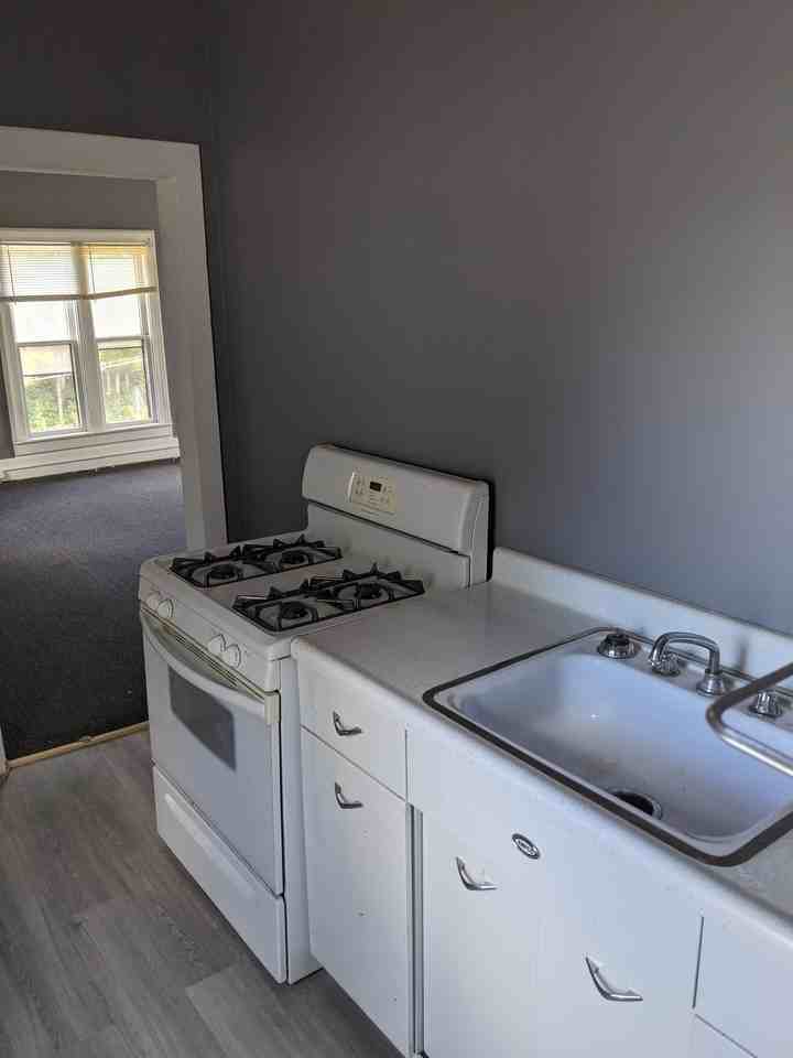 607 Pine St #3 - Photo 5 of 6