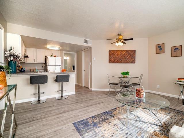 11800 Montgomery Blvd Ne - Photo 7 of 19