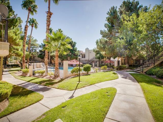 8530 W Sahara Ave - Photo 3 of 40