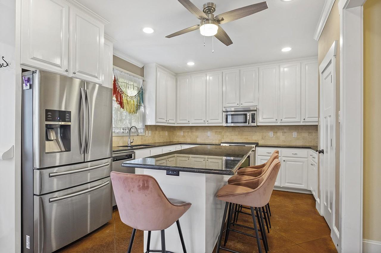 Modern four square Fort Worth home in Fairmount Historic District - Photo 5 of 30