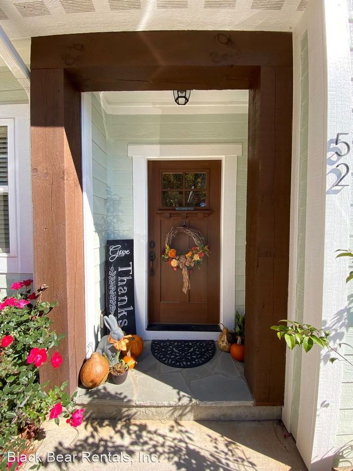 52 Tudor Way - Photo 2 of 50