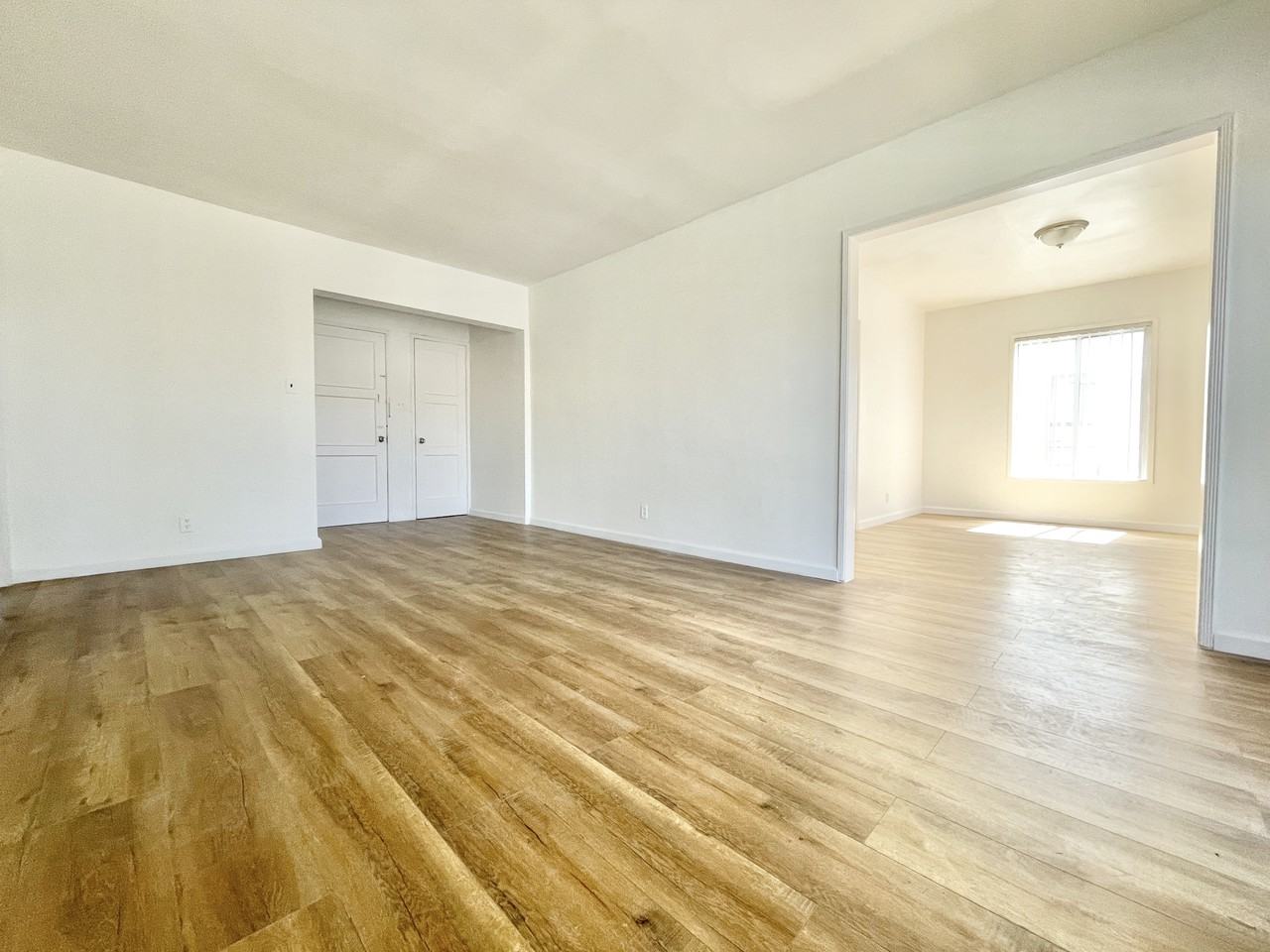 1616 S St Andrews Pl #4 - Photo 3 of 7