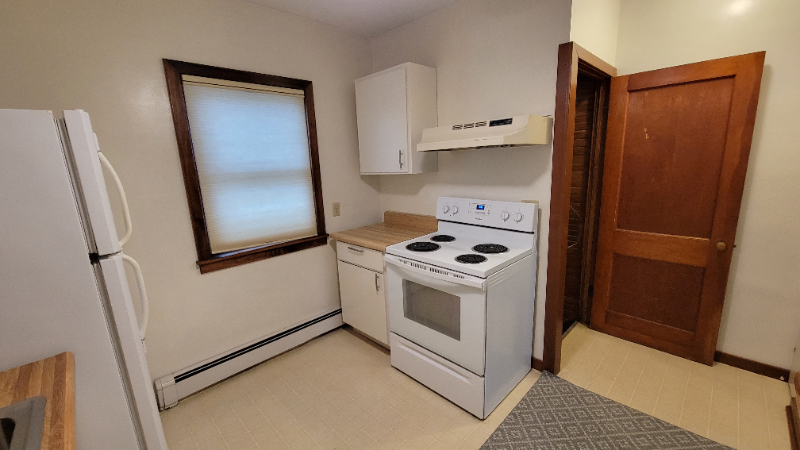 1512 Summer St - Photo 4 of 20