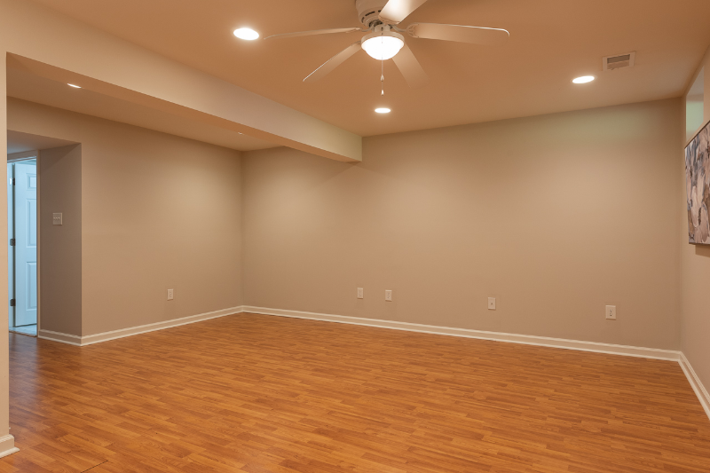 1979 Asheville Dr - Photo 7 of 17