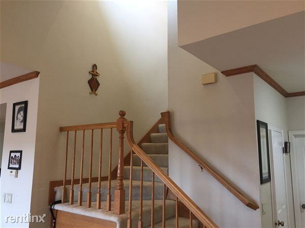 175 Buck Ct - Photo 3 of 10