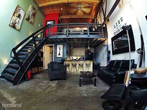 1111 Osage St - Photo 3 of 9