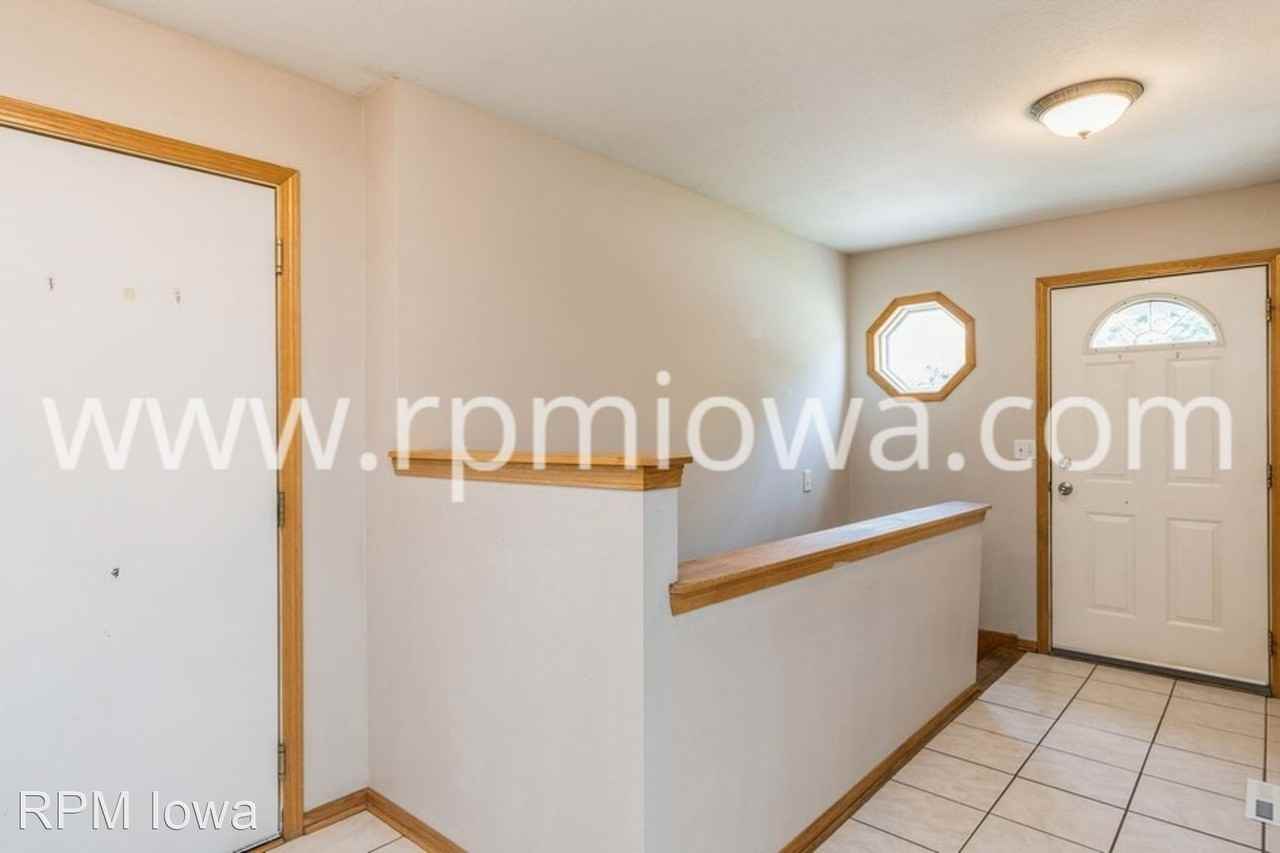 141 Christie Ln - Photo 3 of 18