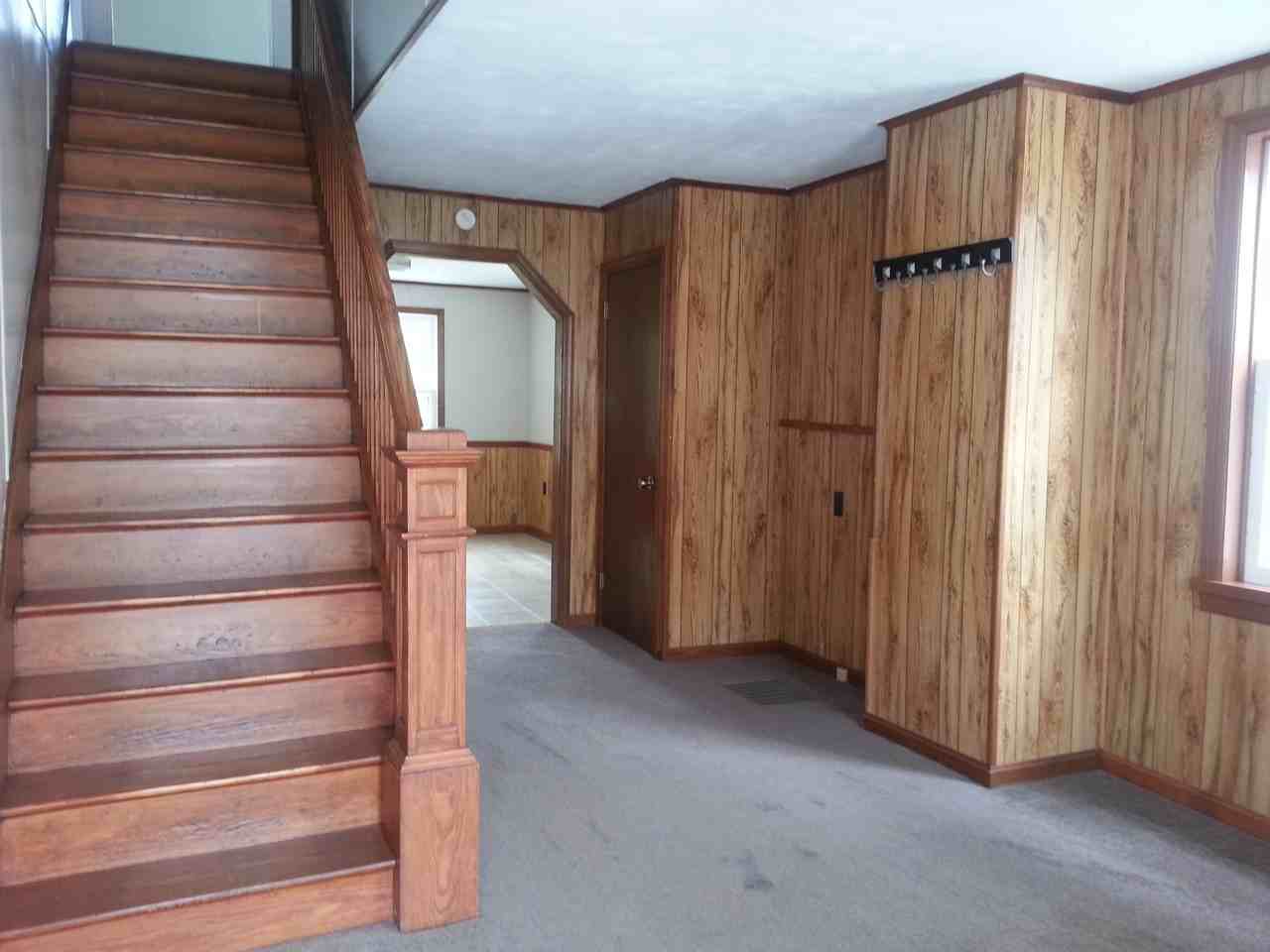 109 N Queen St - Photo 2 of 16