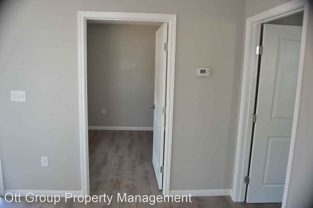 420 E Garrison Ave - Photo 3 of 15