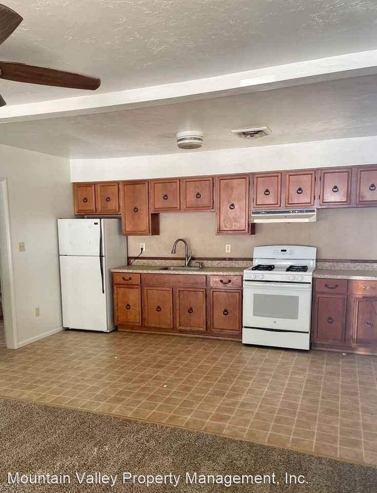 304 Bennett Street - Photo 3 of 7