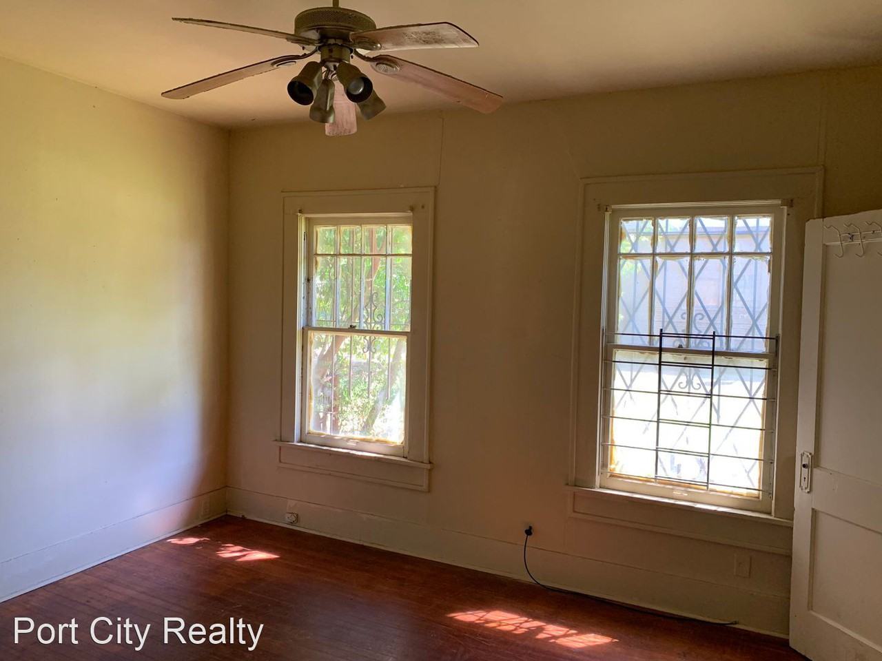 2752 Frederick St - Photo 2 of 10