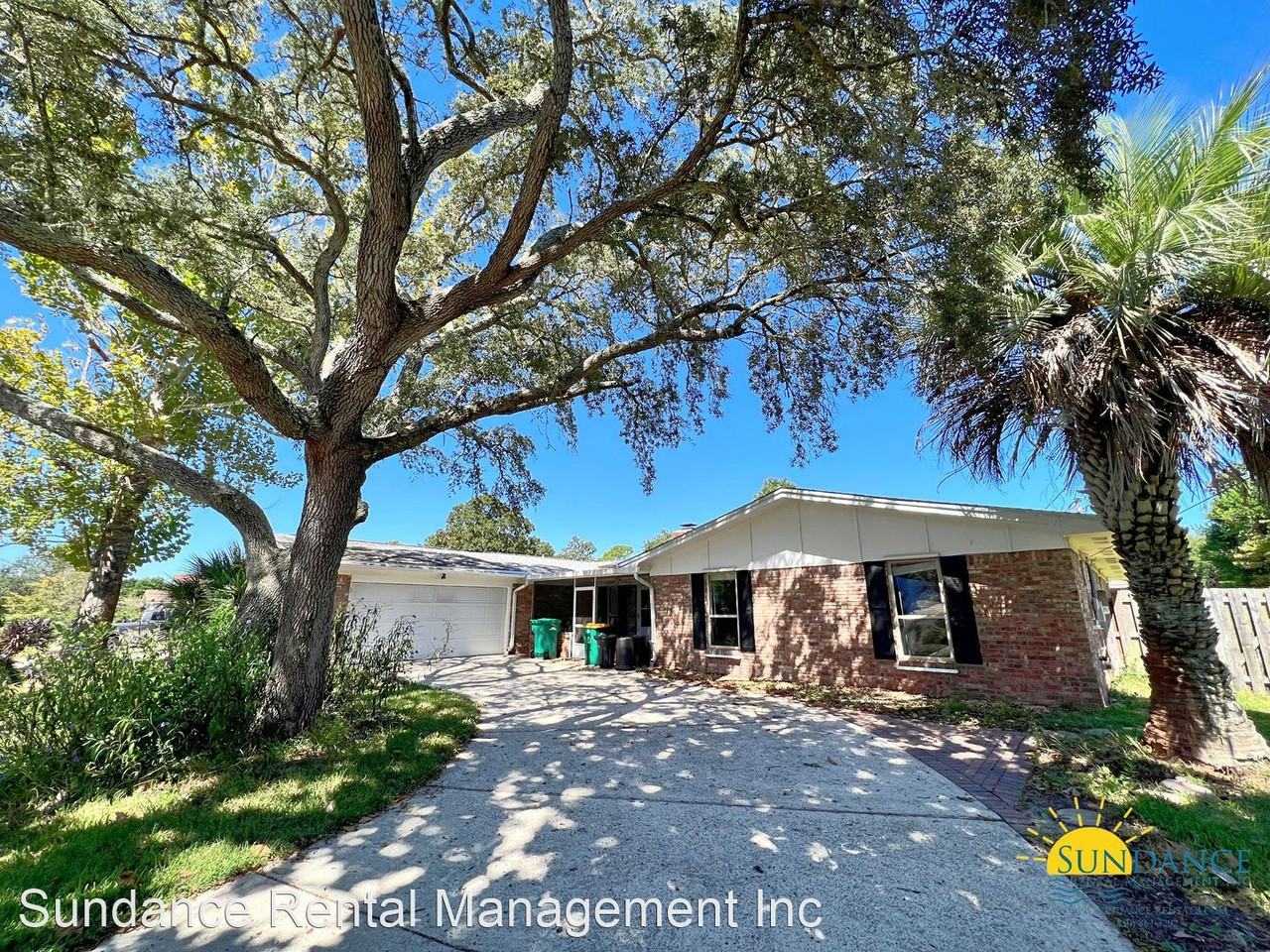 34 Magnolia Ave - Photo 2 of 25