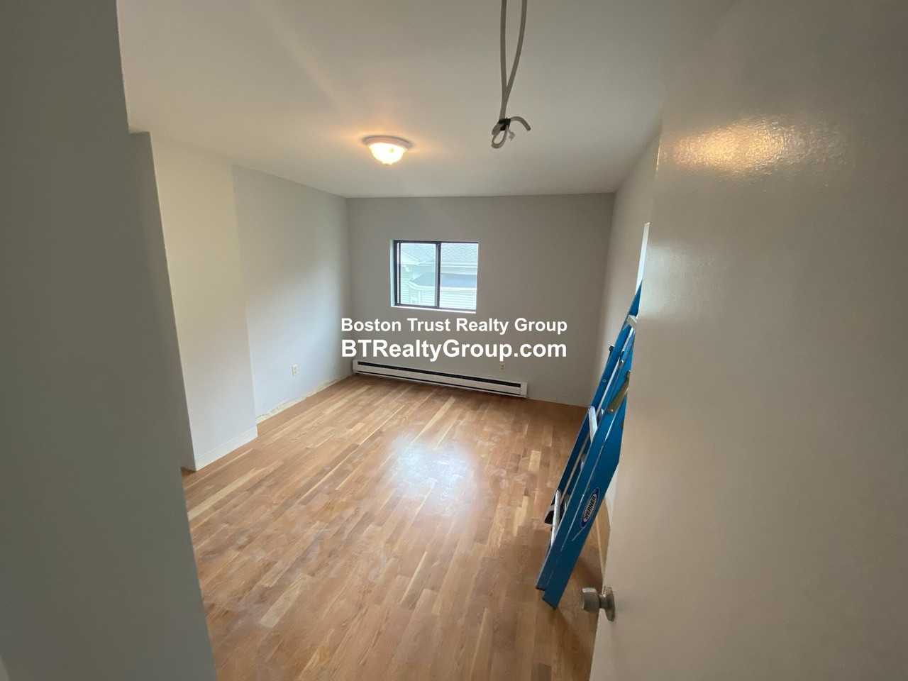 58 Bartlett St #60 - Photo 4 of 10