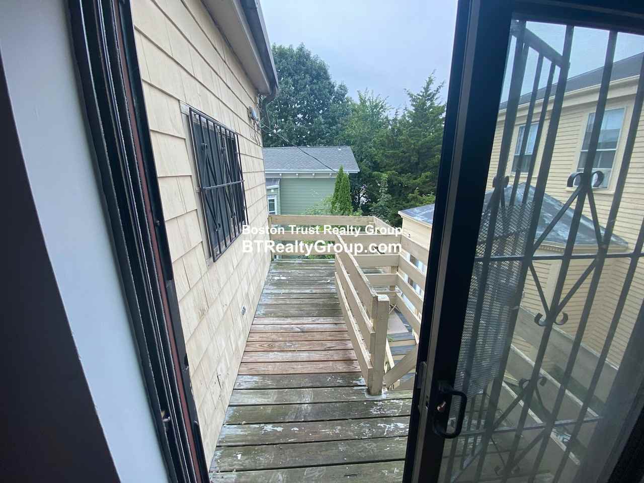 58 Bartlett St #60 - Photo 7 of 10