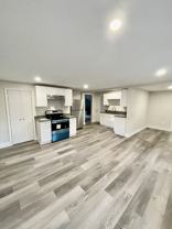 Crompton St #2L - Photo 1 of 1