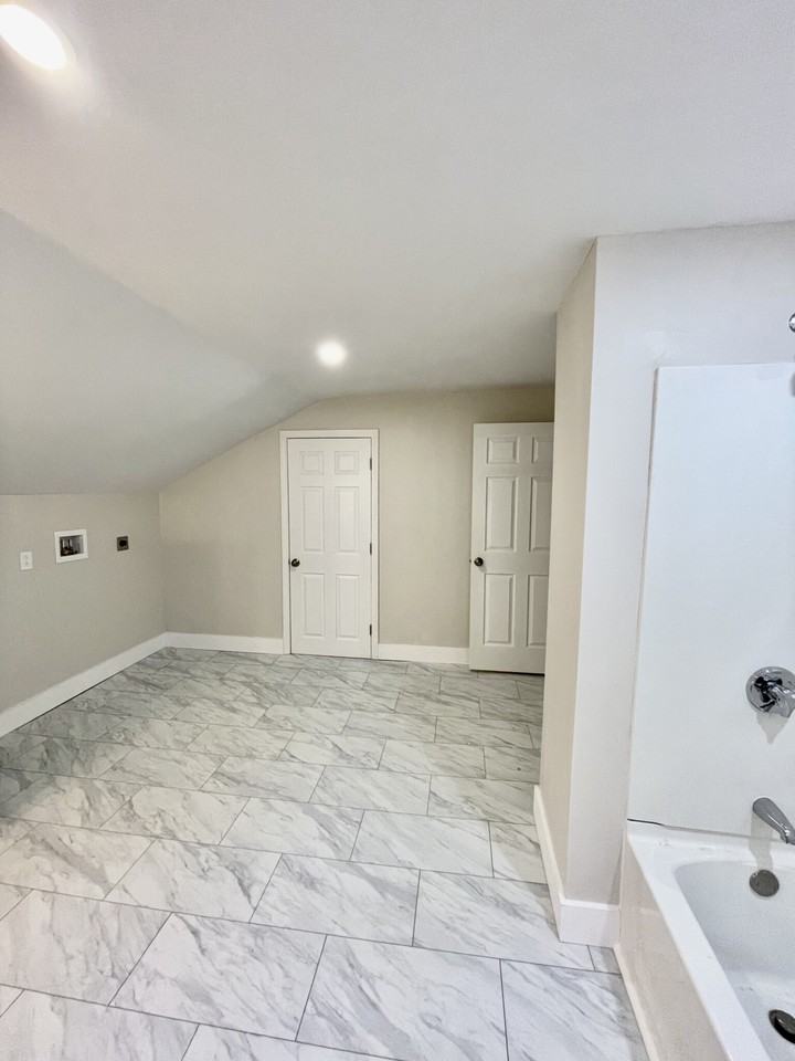 Crompton Street #2 - Photo 6 of 11