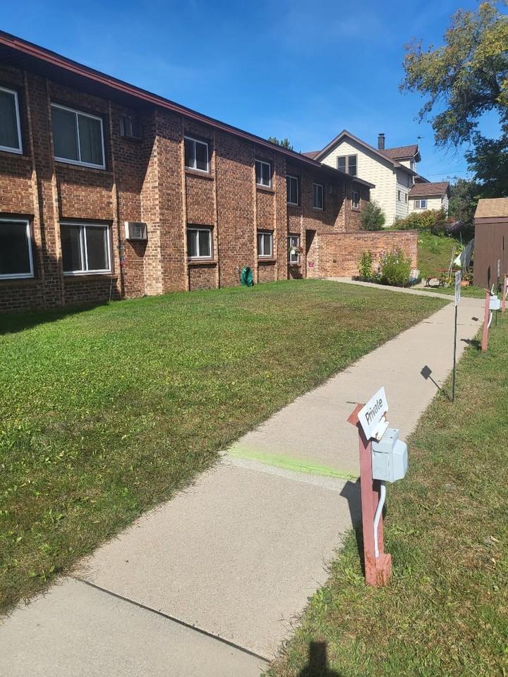 109 3Rd Ave - Photo 2 of 11