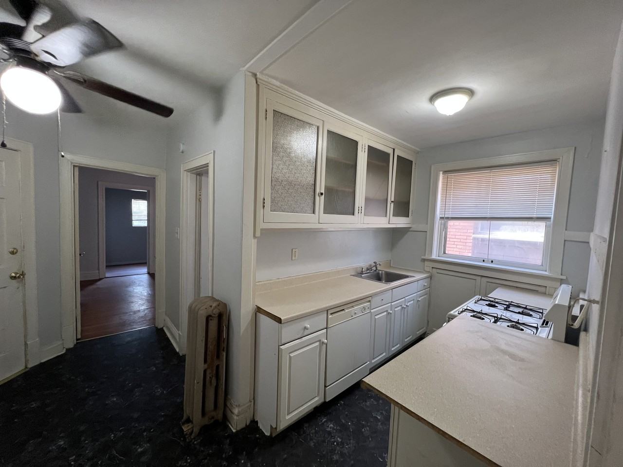 4962-4964 Lindenwood Ave - Photo 2 of 11