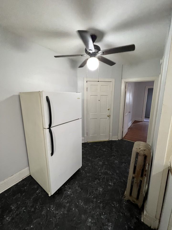 4962-4964 Lindenwood Ave - Photo 3 of 11