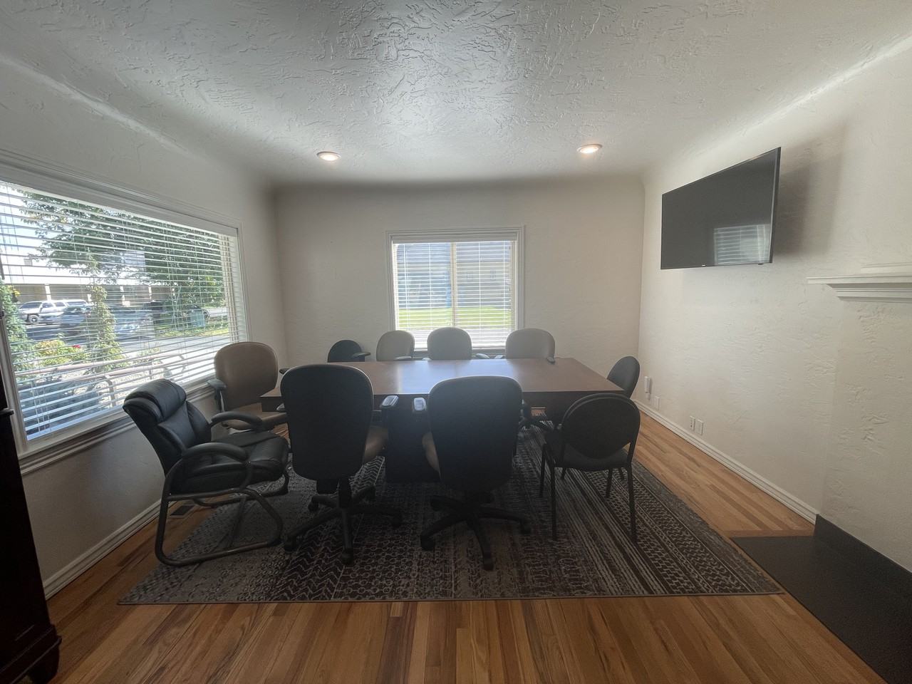 1225 N Main St - Photo 3 of 45