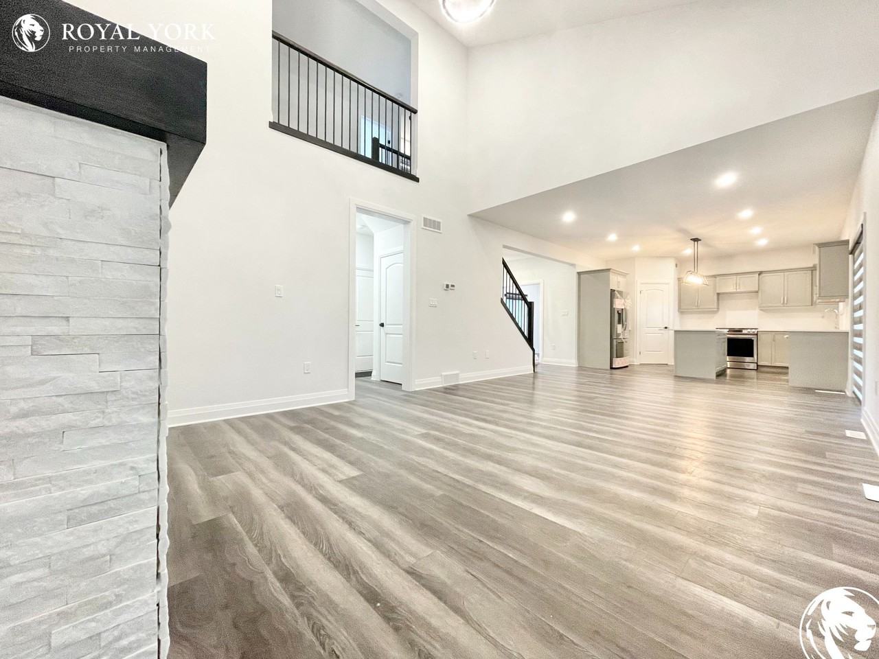 170 Ridge St - Photo 3 of 37