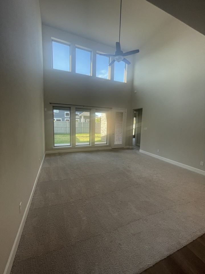 2223 Autrey Ln - Photo 2 of 11