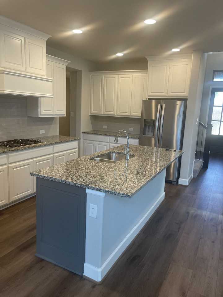 2223 Autrey Ln - Photo 3 of 11