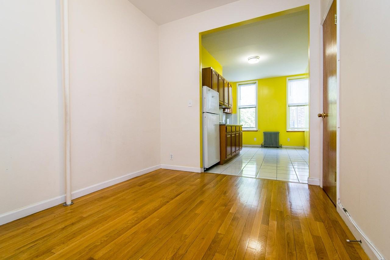 157 Driggs Ave #3L-L - Photo 3 of 6