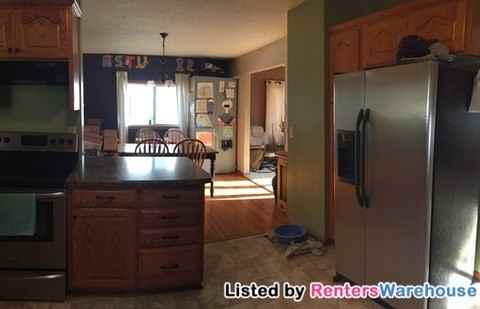 230 Meeker Ave S - Photo 2 of 9