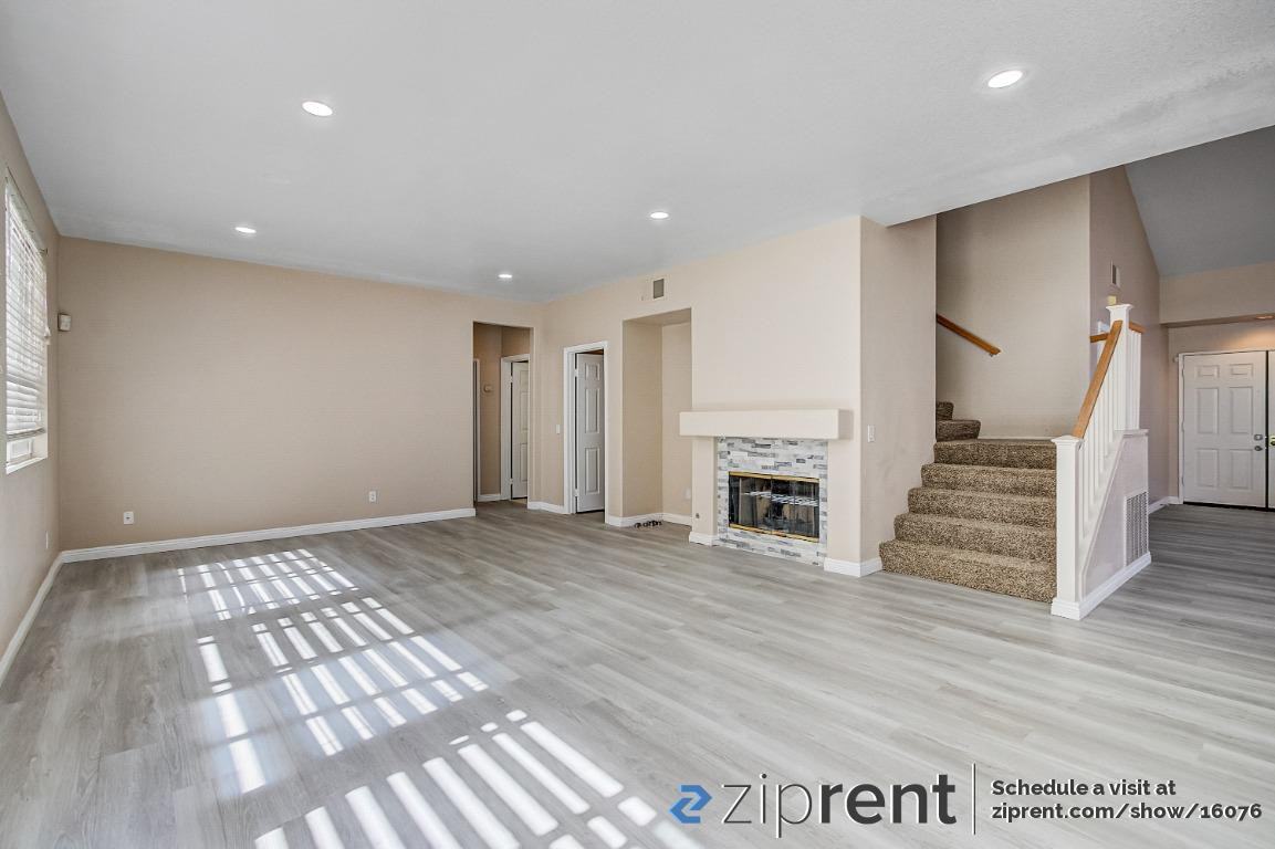 13697 Glen Canyon Dr - Photo 2 of 21