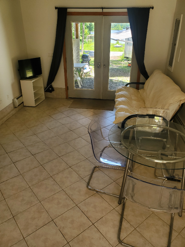 300 Camelot Shore Dr - Photo 3 of 12