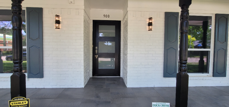 900 Westminster Dr - Photo 2 of 20