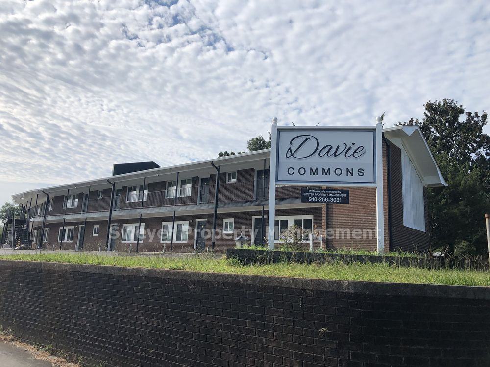 404 Davie Dr Apt 8 #8