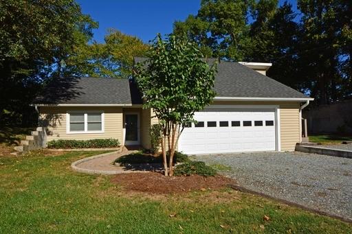 205 Lookout Point - Photo 2 of 21