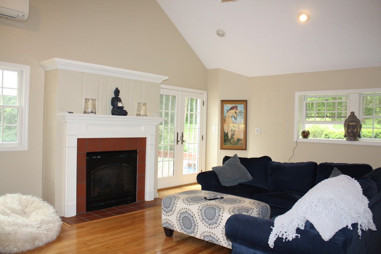 1568 Laurel Hollow Rd - Photo 2 of 20