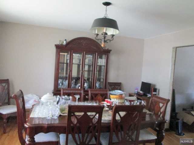 36 Lincoln St - Photo 2 of 9