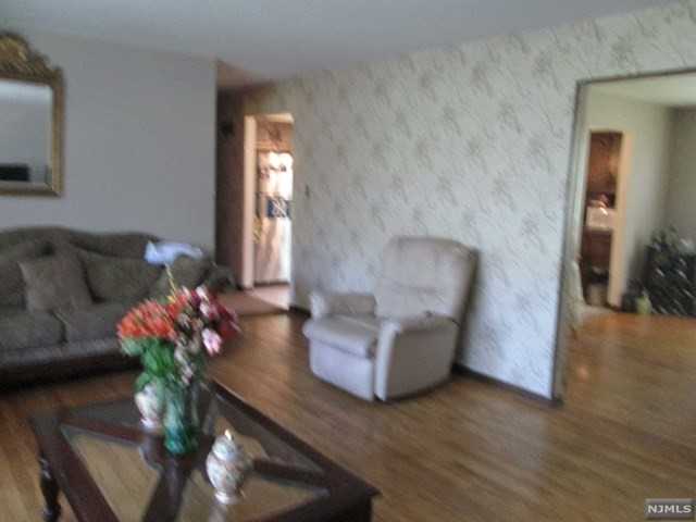 36 Lincoln St - Photo 3 of 9