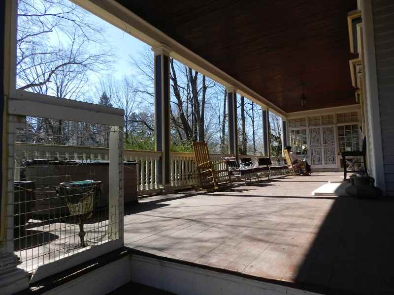 32 Rockview Ave - Photo 2 of 8