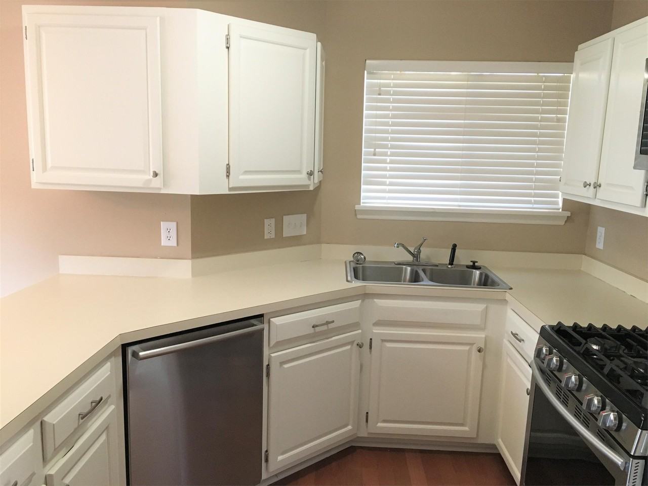 17565 Tuscany Ln #1 - Photo 5 of 18