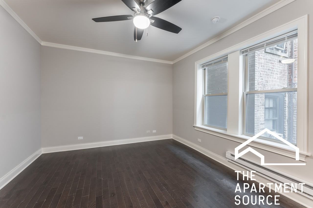 640 W Wrightwood Ave #203 - Photo 3 of 12