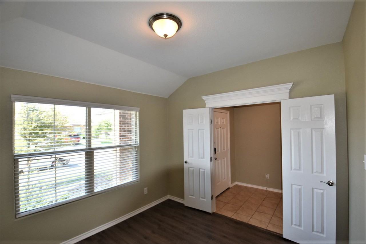 5148 Grayson Ridge Dr - Photo 3 of 19