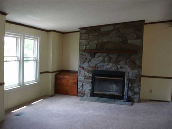 3036 Blue Ridge Rd - Photo 3 of 32