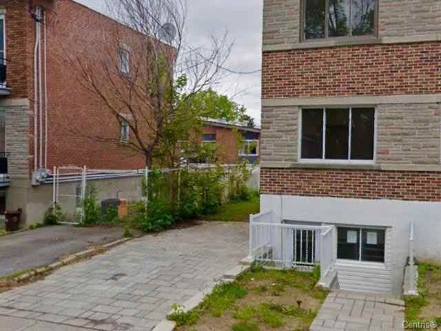 11893 Avenue Brunet #A - Photo 2 of 14