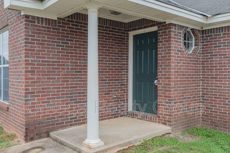 595 Mcdonald Dr - Photo 4 of 42