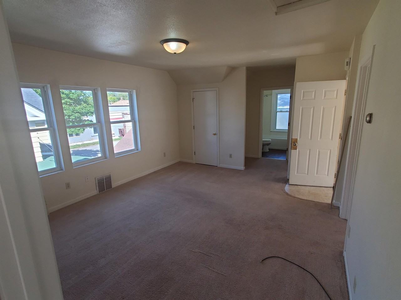 1727 N 8th St #2A - Photo 6 of 17